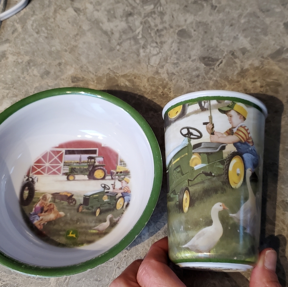 John Deere bowl & glass